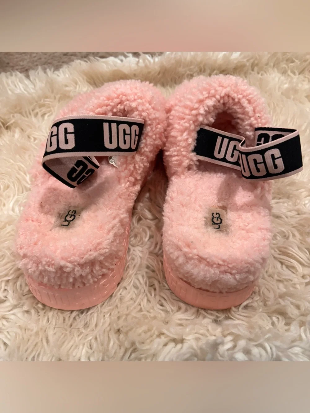 UGG Oh Fluffita Women's Size 9 Platform Sandals Fluffy Pink Faux Fur